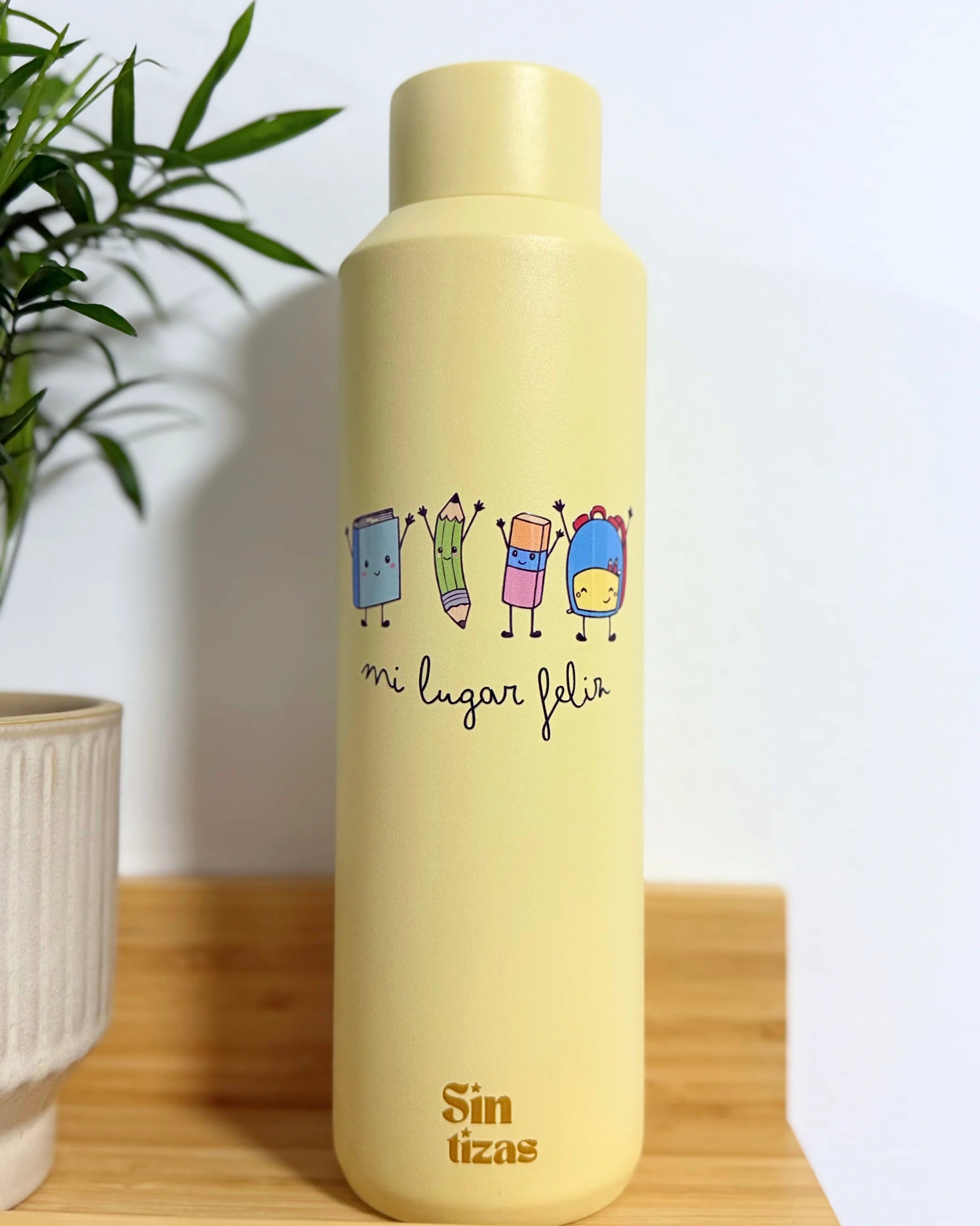 Botella con diseño personalizado para maestros. 