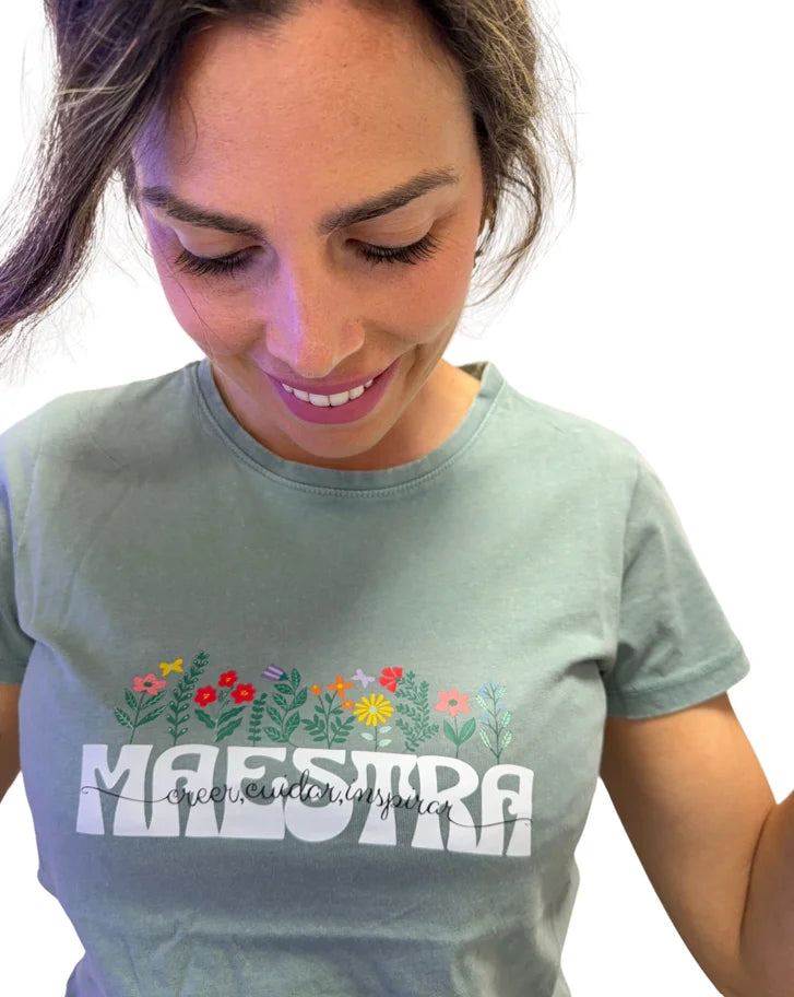 Camiseta Flores Maestra para maestras, otra vista