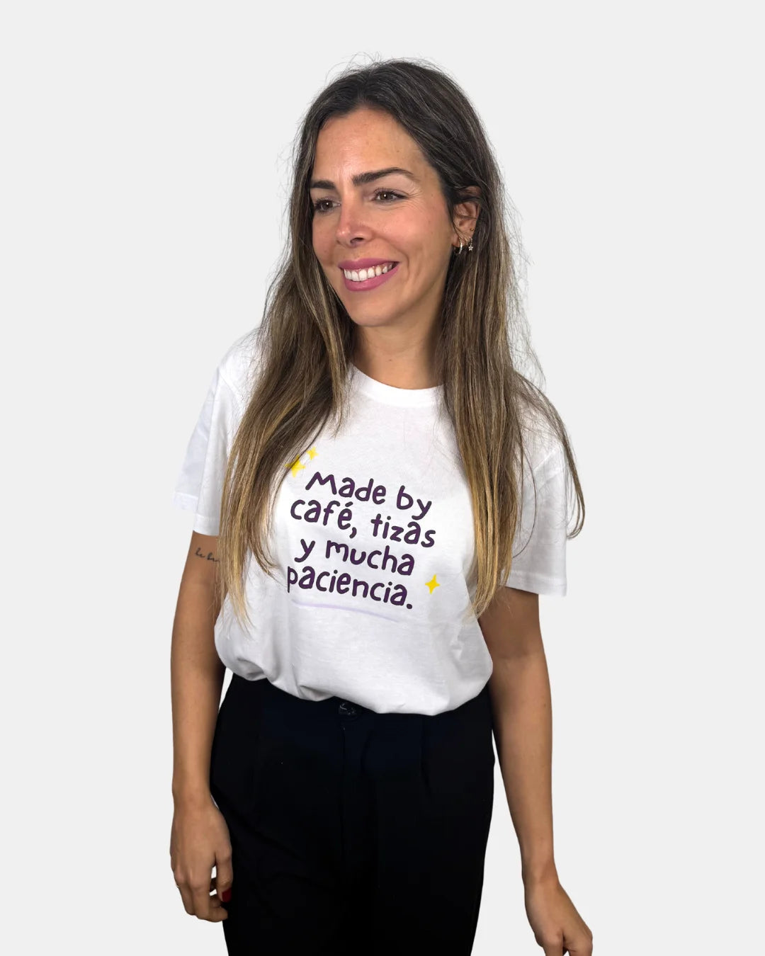 Camiseta para profes con diseño Made by Cafe Tizas