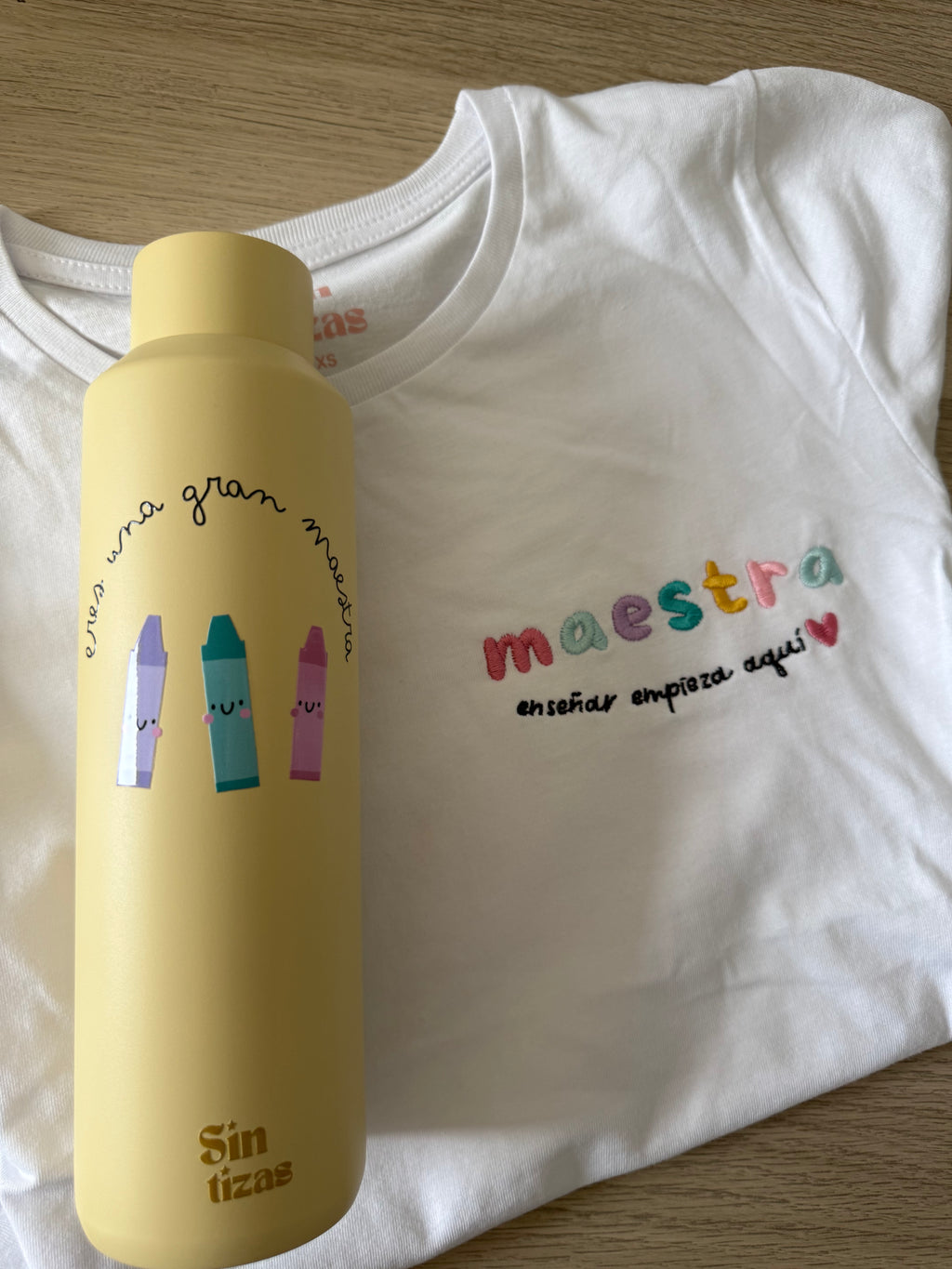 Pack Regalo camiseta Maestra + botella
